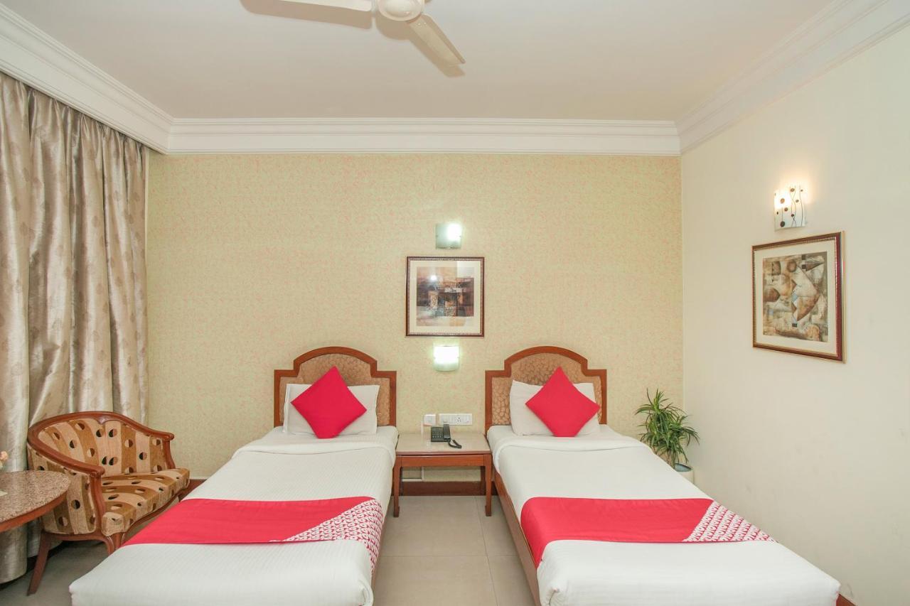 Oyo 579 Hotel Aab Bangalore Exterior photo